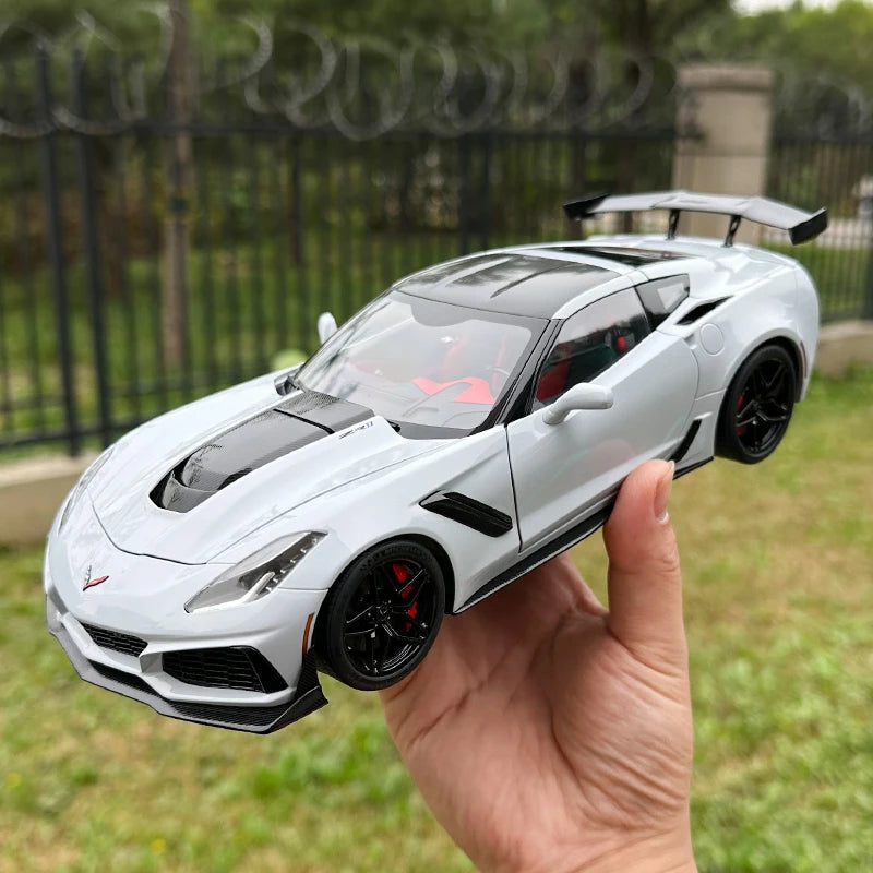 1:18 CHEVROLET CORVETTE C7 ZR1