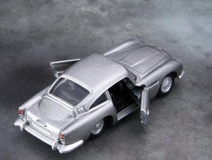 TAKARA TOMY ASTON MARTIN DB5