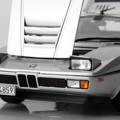 1:18 BMW M1 1980 Silver