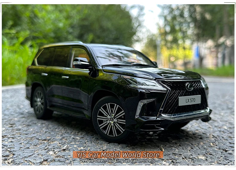 1:18 Lexus LX570