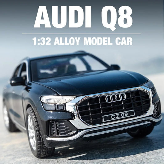 1:32 AUDI Q8