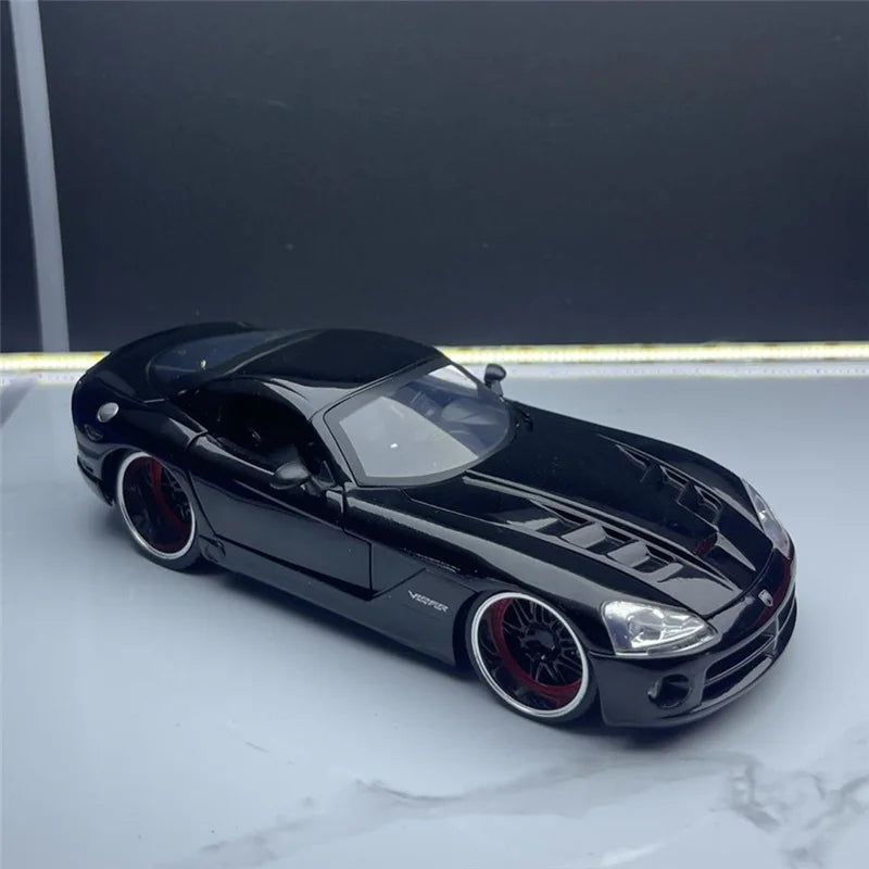 1:24 Dodge Viper SRT Hellcat