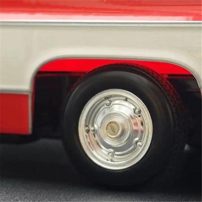 1:18 1974 Chevrolet C10 Cheyenne