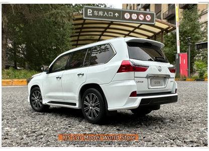 1:18 Lexus LX570
