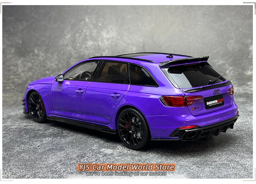 1:18 Audi RS4