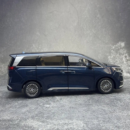 1:18 BYD DENZA D9 MPV Passat