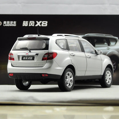 1:18 Landwind X8 Super