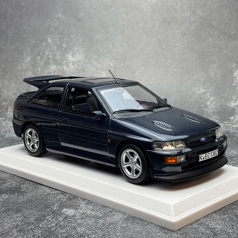 1:18 Ford Escort Cosworth 1992