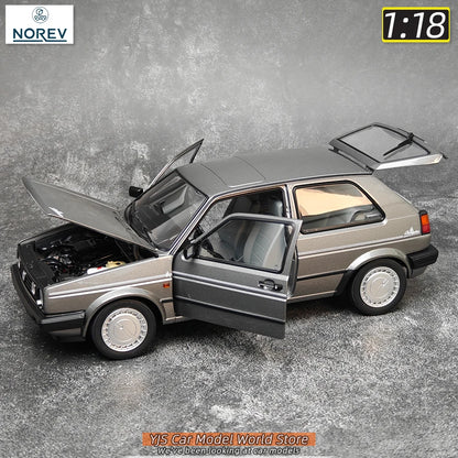 1:18 Volkswagen 1989 Golf Champion