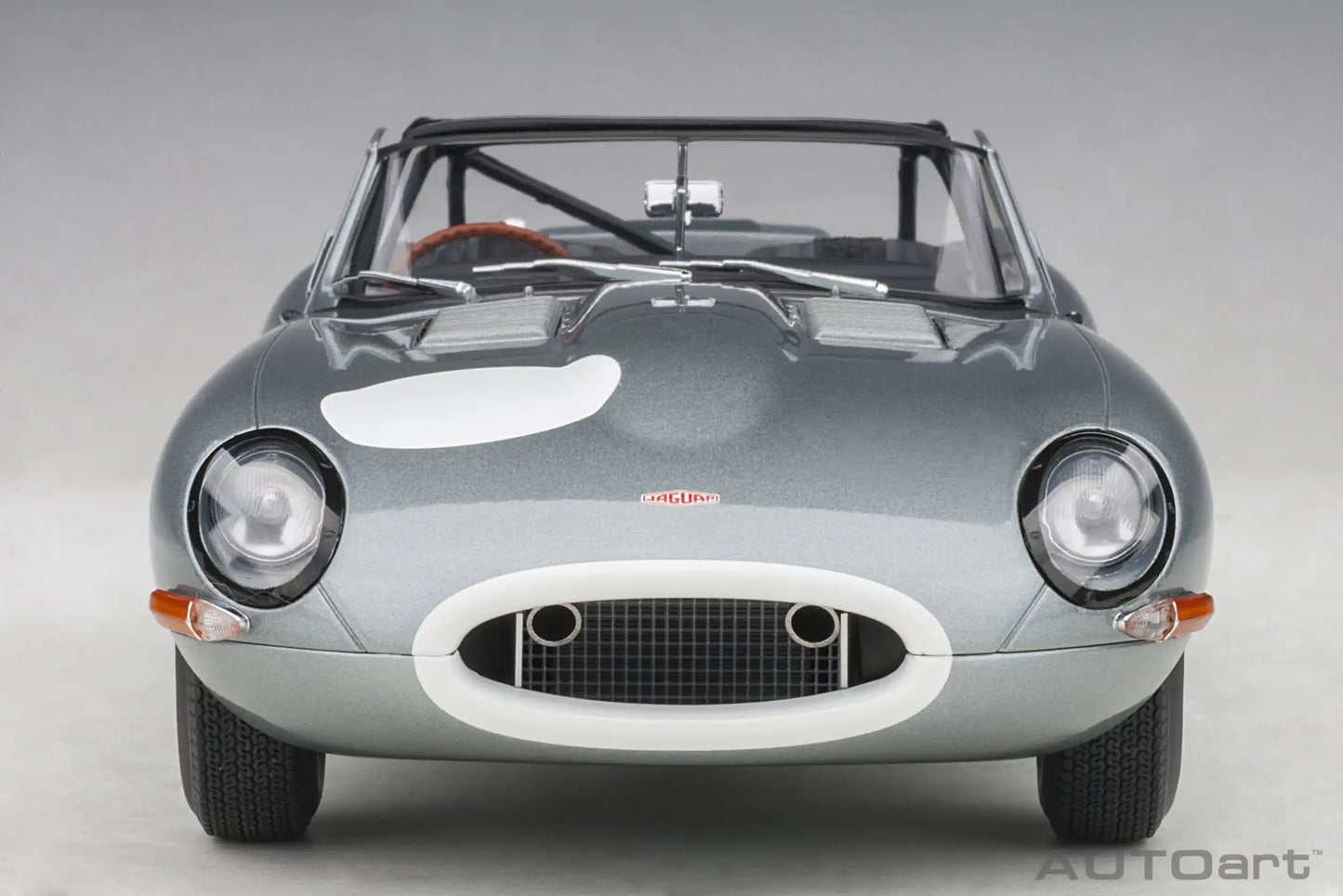 1:18 Jaguar Lightweight E-Type