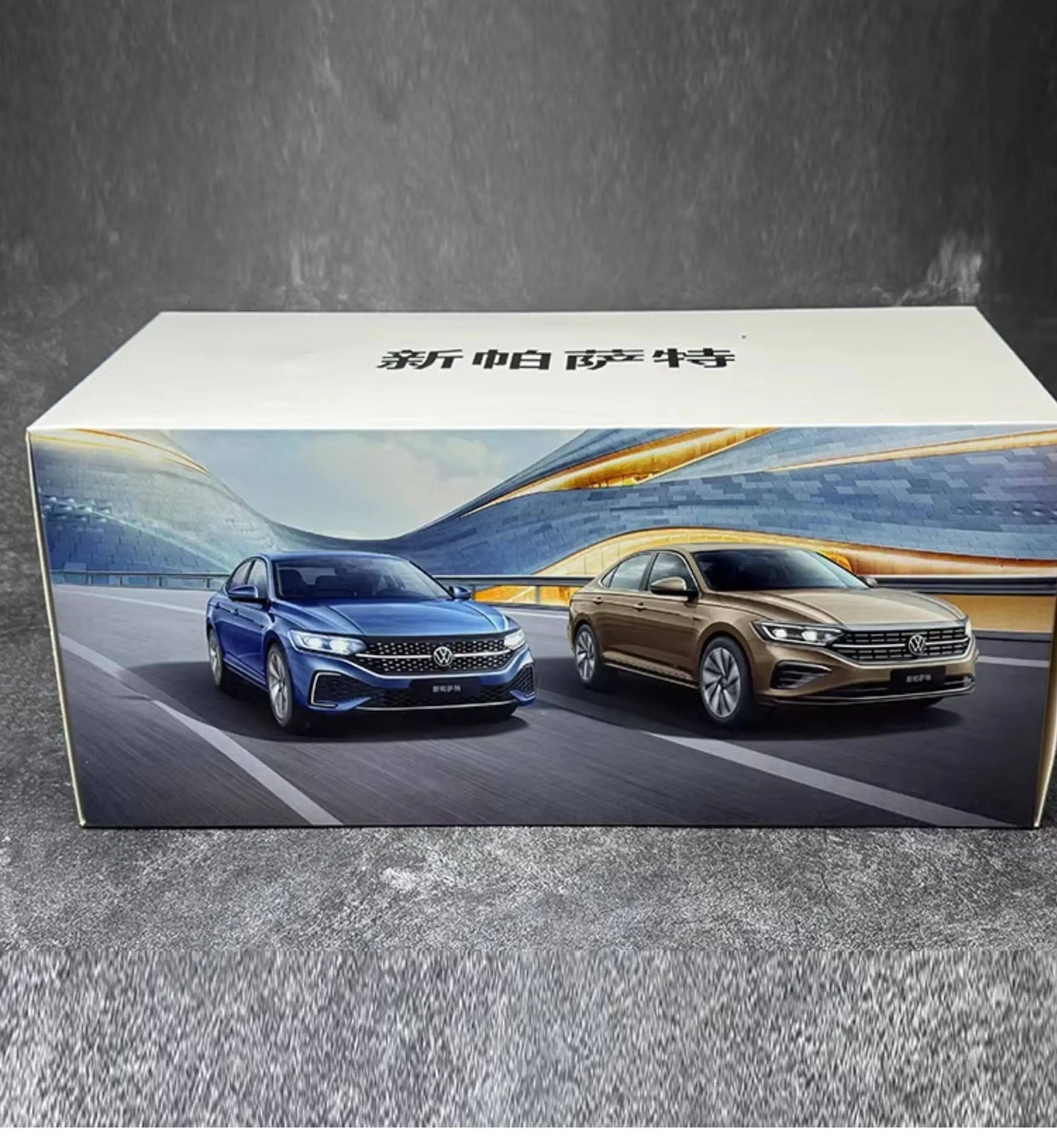 OEM diecast model 1:18 scale VW NEW PASSAT 2022 metal car model static display holiday gift