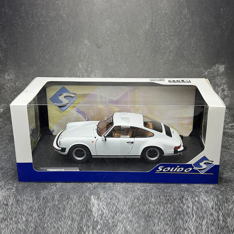 1:18 Porsche 911（992）CARRERA RS