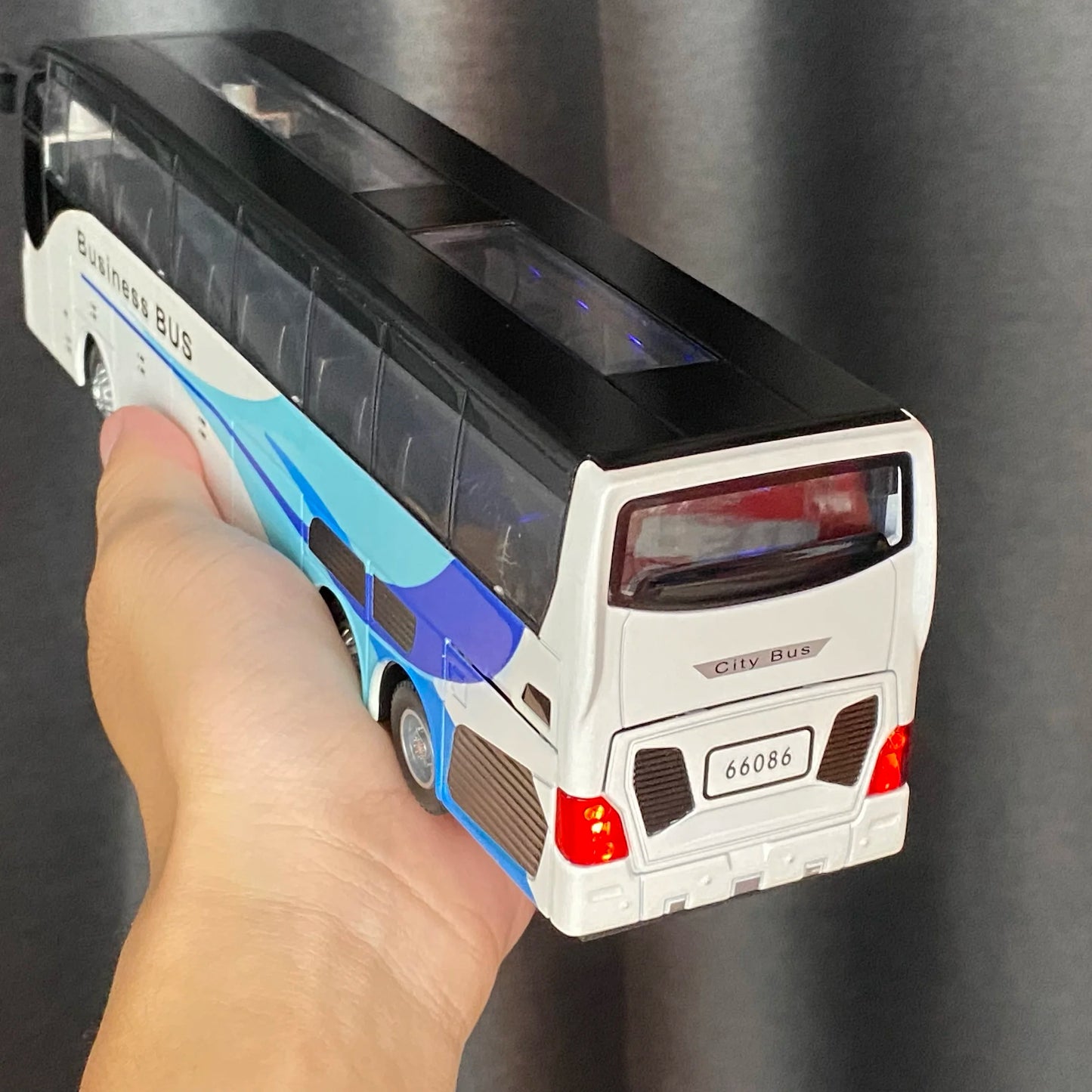 1:30 Business Long Distance Single Decker Bus