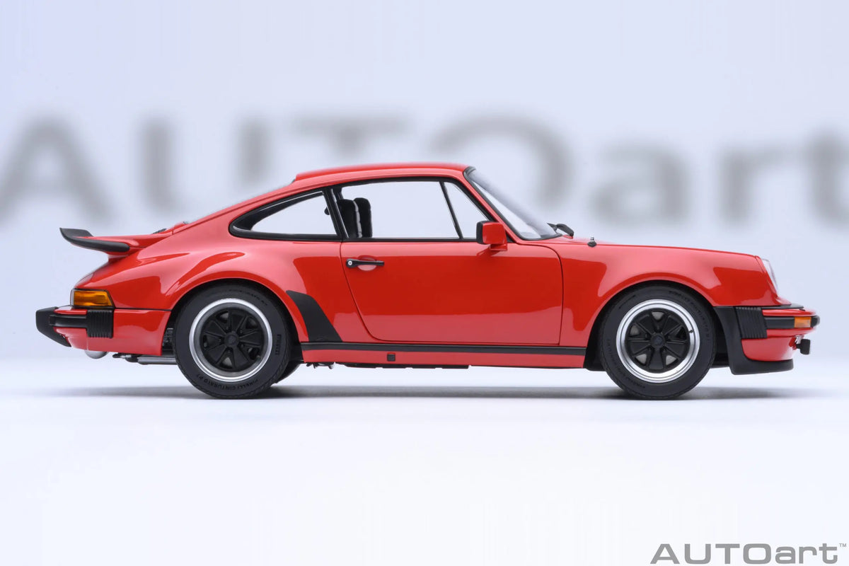 1:18 Porsche 911 Turbo 3.0 (930)