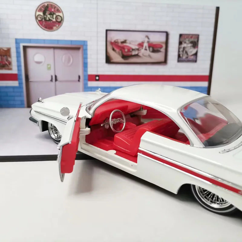 1:24 1961 Impala Classic