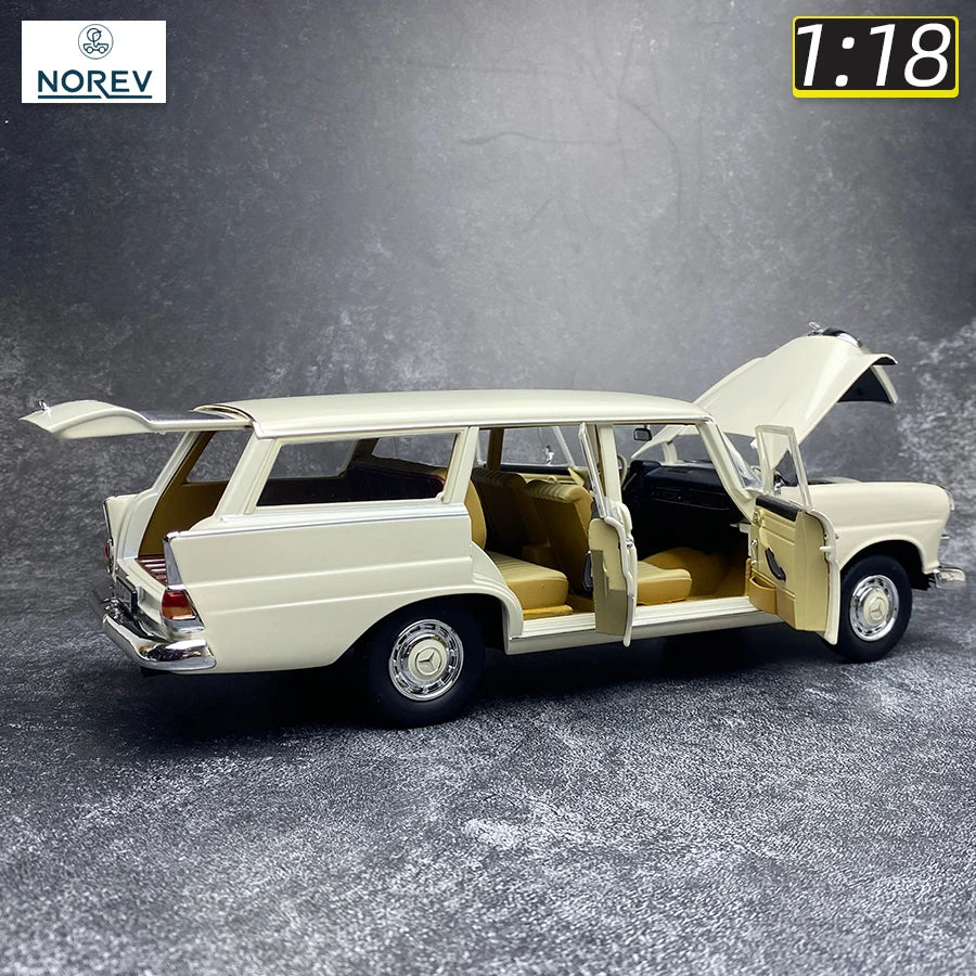 1:18 Mercedes Benz 200 Universal 1966