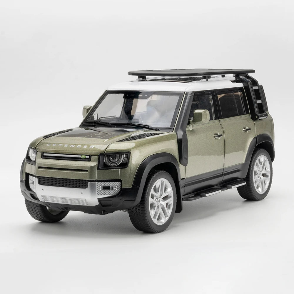 1:18 Land Rover Defender 110 Camel Cup Bay Edition