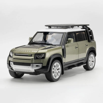 1:18 Land Rover Defender 110 Camel Cup Bay Edition