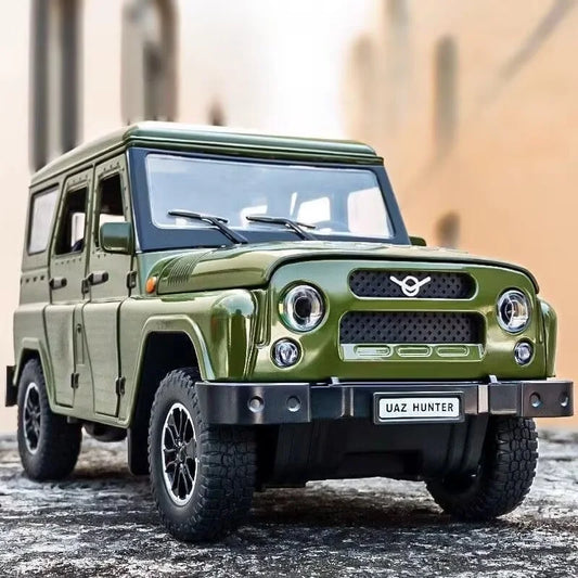 1:18 UAZ Hunter