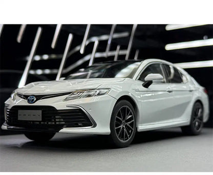 1:18 Toyota Camry 2023