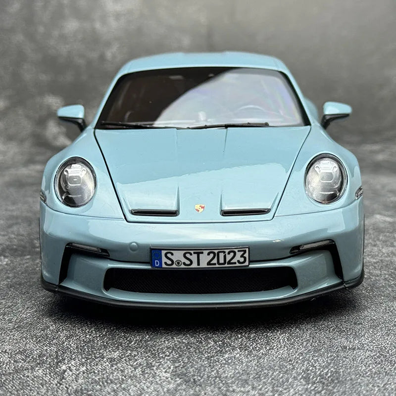 1:18 Porsche 911 ST 2023