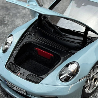 1:18 Porsche 911 ST 2023