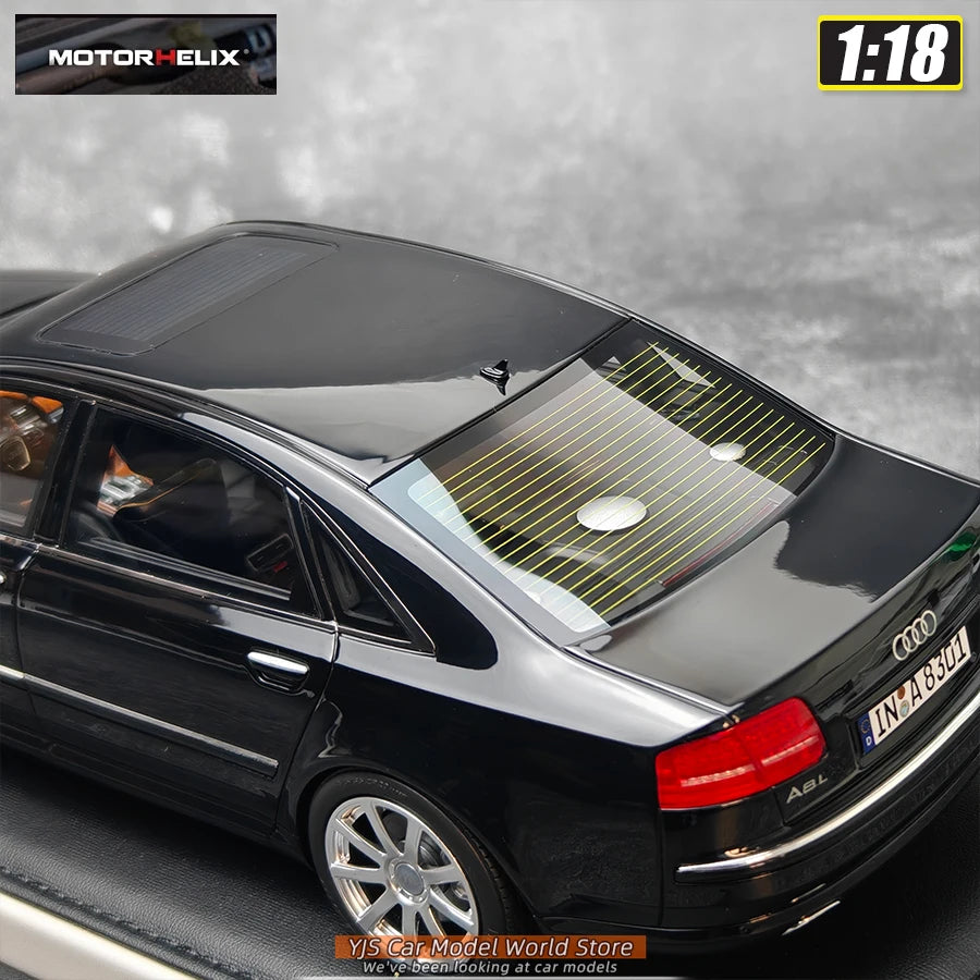 1:18 Audi A8 W12 2008