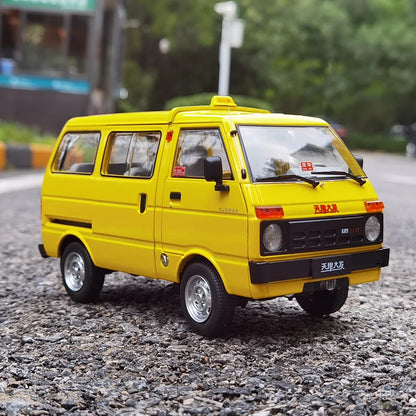 1:18 Tianjin Dafa Yellow Bug Bread Van - Dafa Taxi TJ110