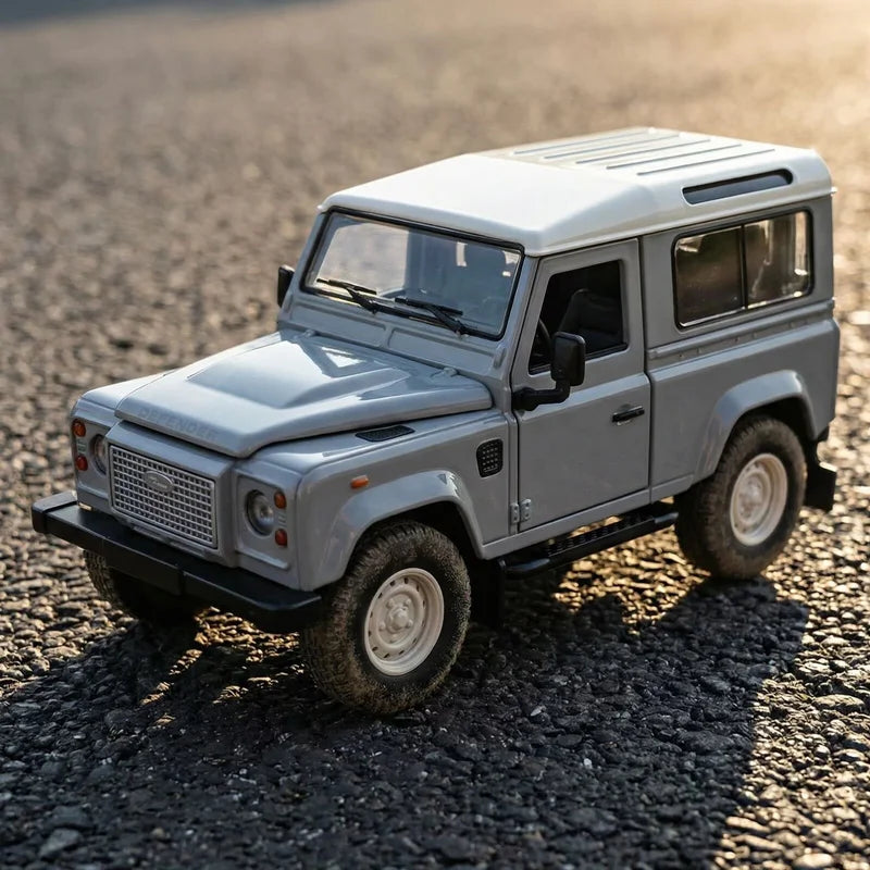 1:24 Land Range Rover Defender 90