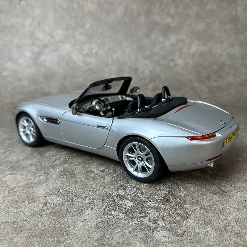 1/18 BMW Z8