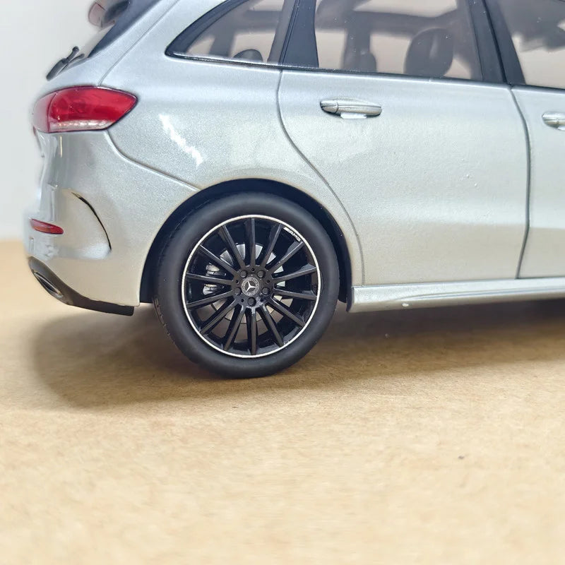 1:18 Mercedes-Benz B-Class B-Klasse MPV