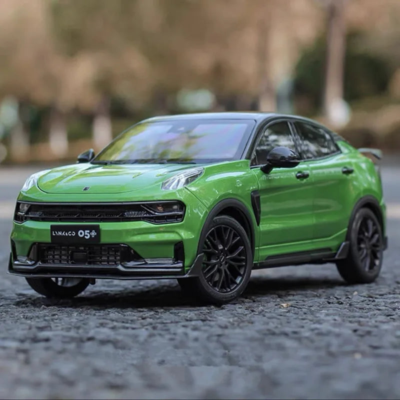 1:18 LYNK&CO 05