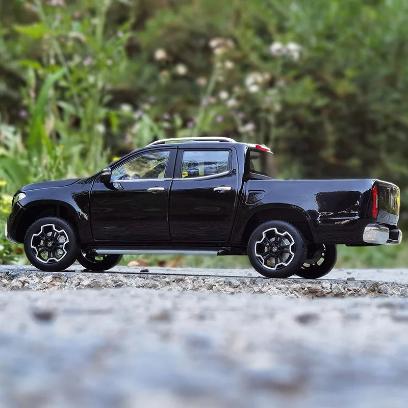 1:18 Mercedes Benz X-Class 2017