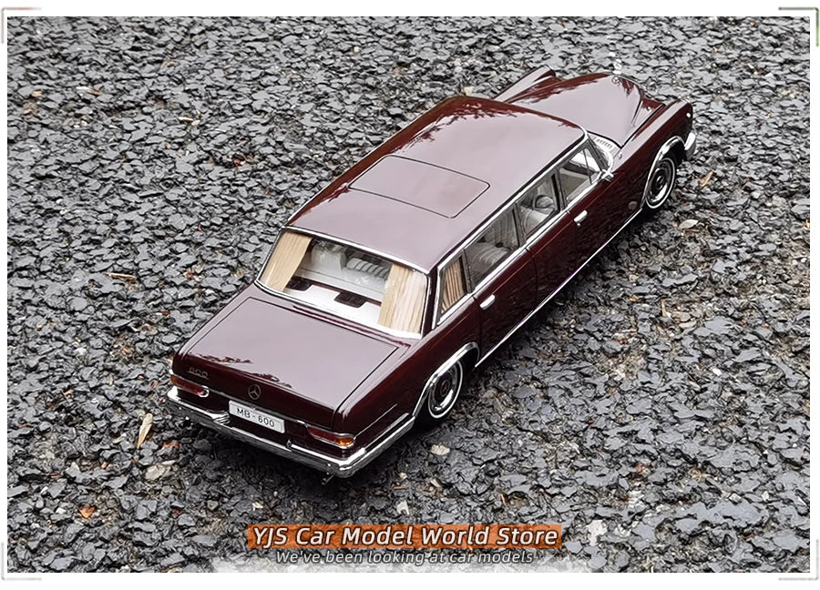 1:18 Mercedes-Benz Pullman MB 600