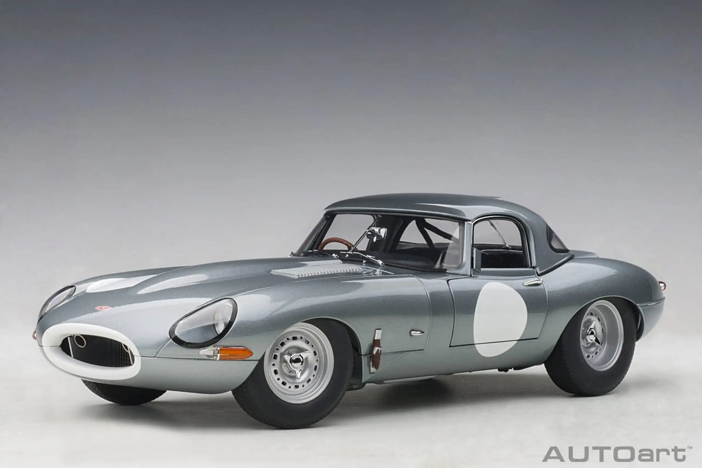 1:18 Jaguar Lightweight E-Type
