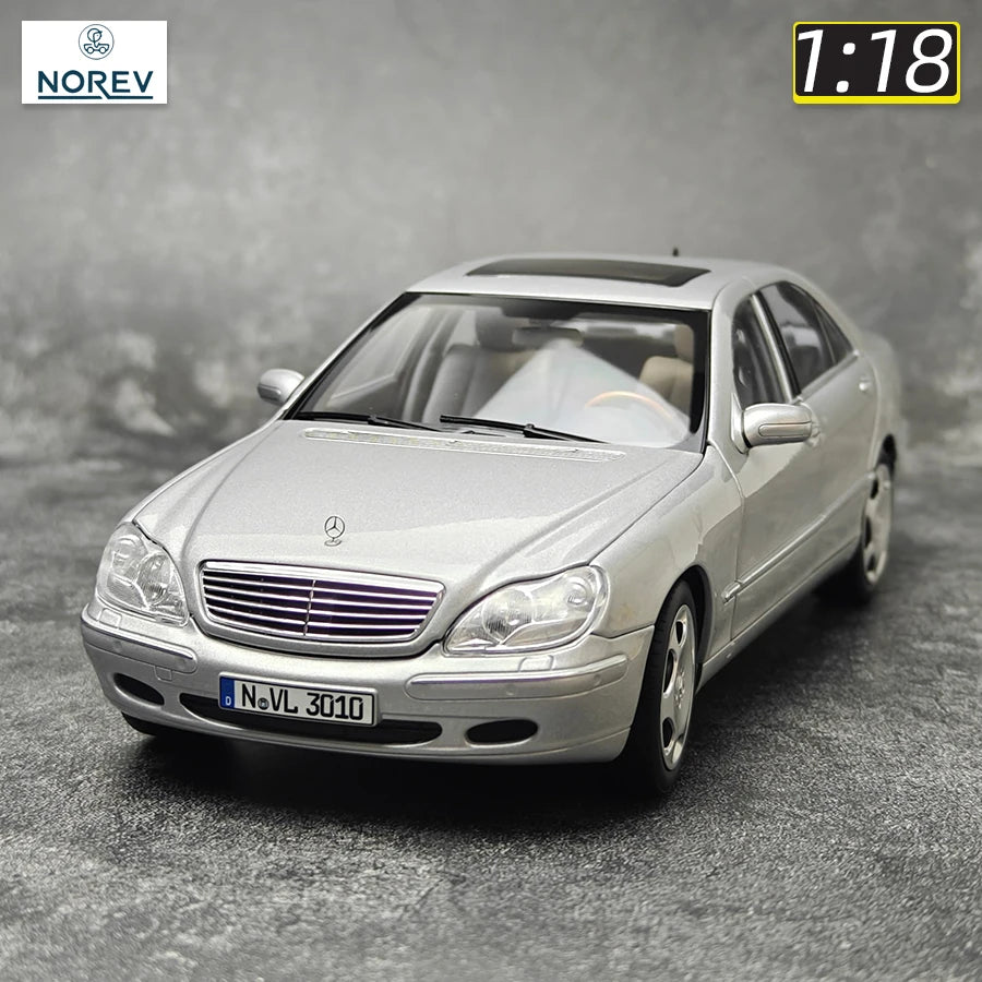 1:18 Mercedes Benz S55 AMG W220 Butterfly Run 2000