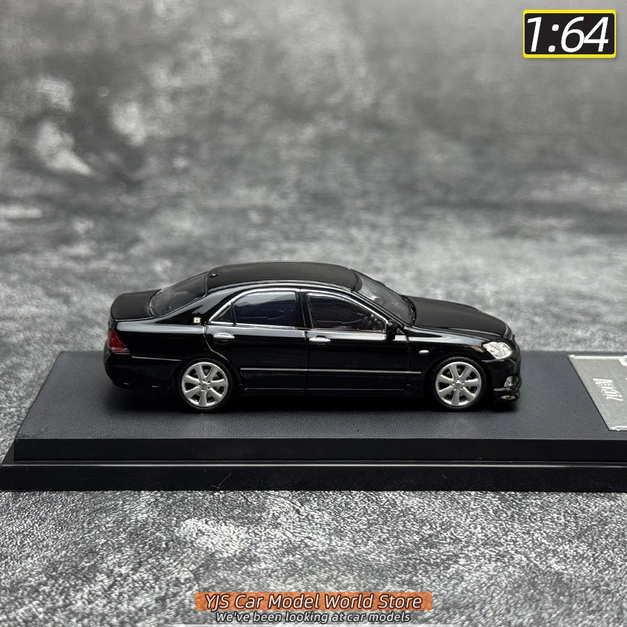 1:64 Toyota Crown 12th generation