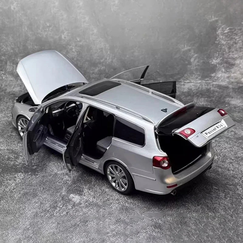 1:18 Volkswagen Passat Estate R36