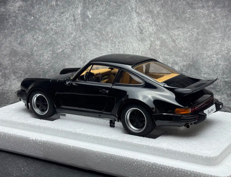 1:18 Porsche 911 (930) Turbo 3.0