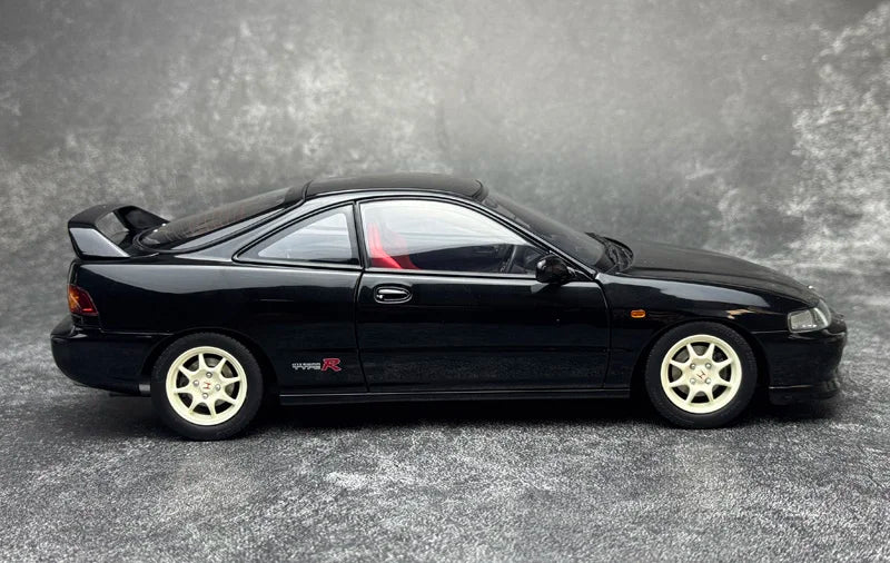 1:18 Honda Integra Type R (DC2)