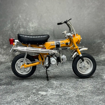 1:10 HONDA DAX Giraffe ST50 (1969)