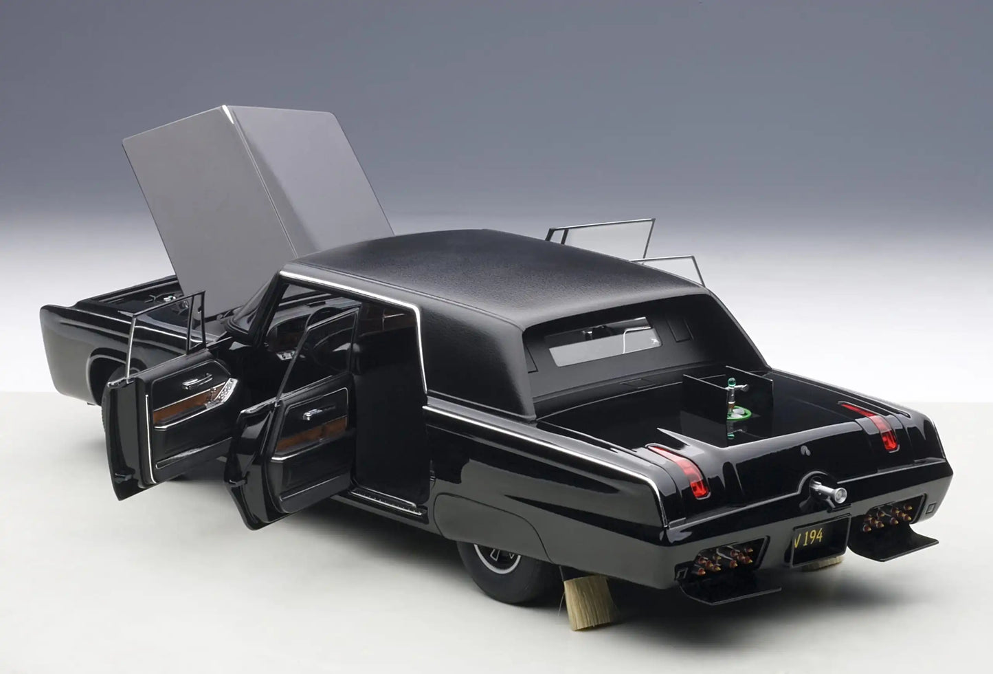 1:18 BLACK BEAUTY - GREEN HORNET (BLACK)(TV SERIES)