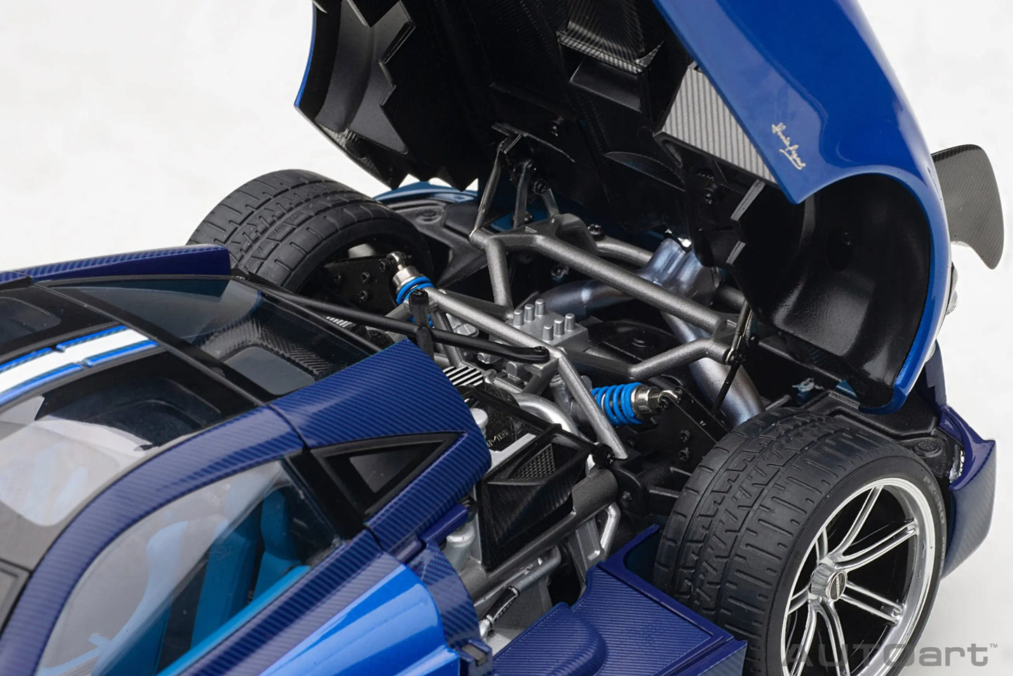 1:18 PAGANI HUAYRA BC