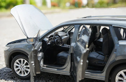 1:18 MAZDA CX8