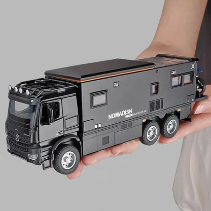1:24 Mercedes-Benz Camper RV Motorhome