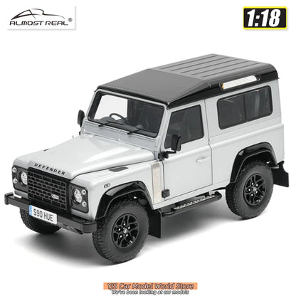 Land Rover Defender 90 "2,000,000" édition 2015 à l'échelle 1:18