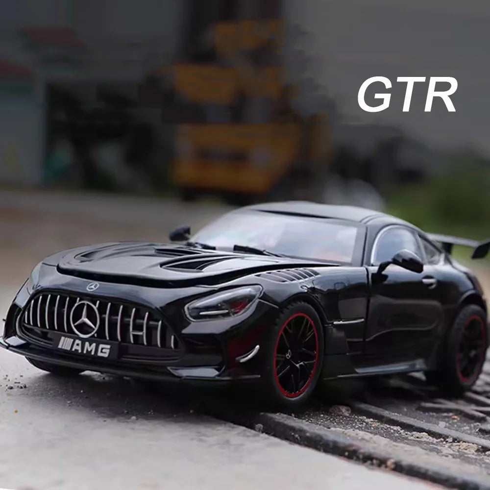 1:18 Mercedes-Benz GTR