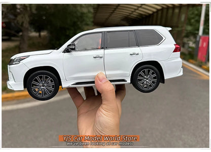 1:18 Lexus LX570