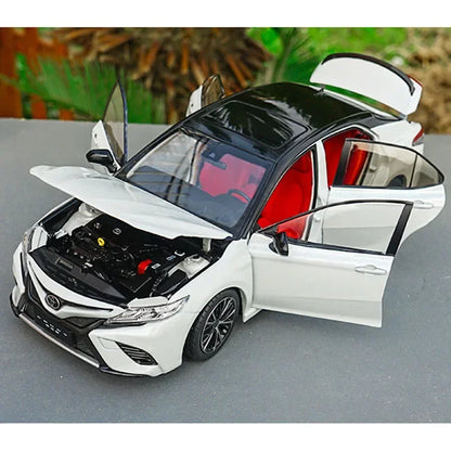1:18 Toyota Camry 8th Generation