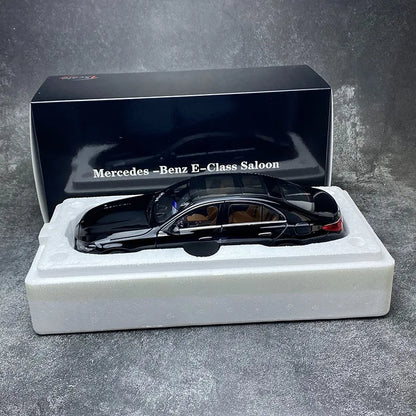 1:18 Mercedes-Benz E450 W214 E300